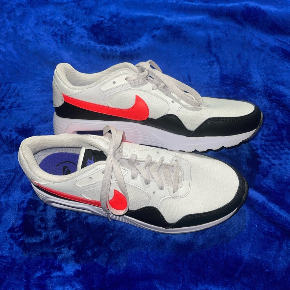 Mens Nike size 10